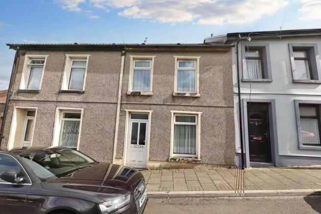 3 bed property, in Penywaun, £99,995