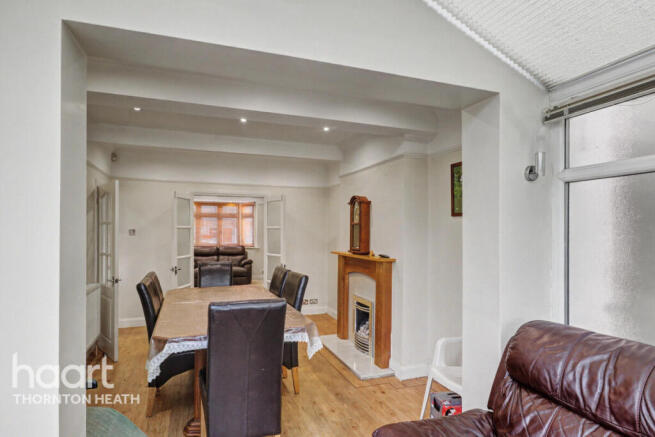5 bed property, in Georgia Road, £750,000