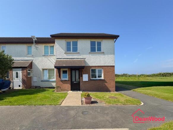 3 bed property, in 37 Broogh Wyllin, £325,000