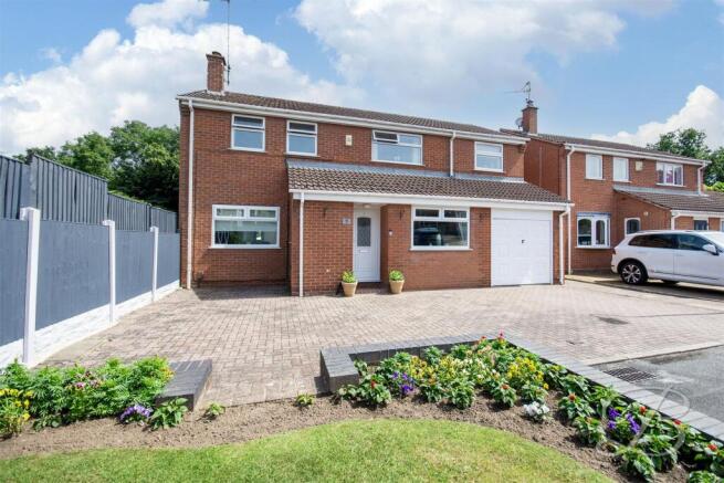 4 bed property, in Leam Glen, £390,000