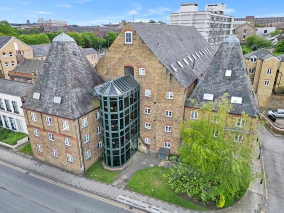 1 bed property, in The Maltings, £125,000