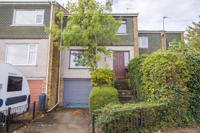 3 bed property, in Uppercliff Drive, £319,950