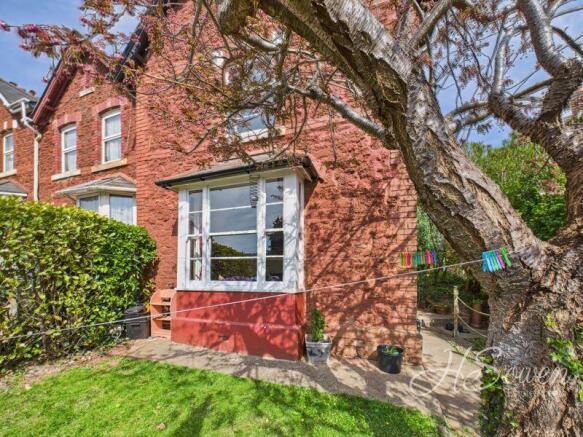 3 bed property, in Mallock Road, £325,000