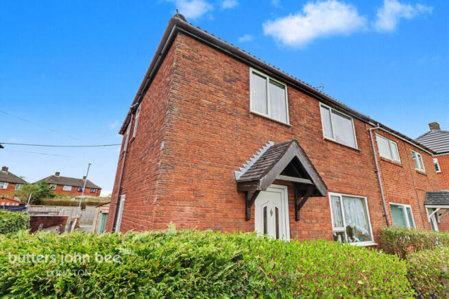3 bed property, in Lavender Close, £85,000