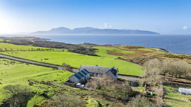 4 bed property, in Mecknoch Rothesay, £450,000
