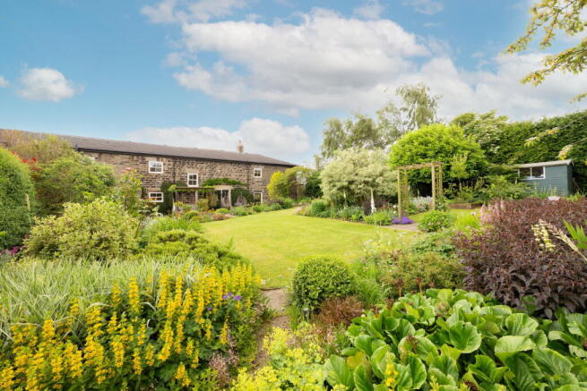4 bed property, in The Byre, £825,000