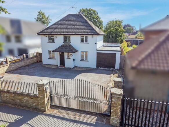 4 bed property, in Wellesley Avenue, £1,250,000