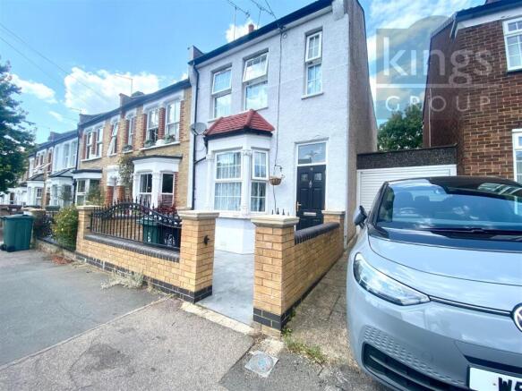 3 bed property, in Newbury Road, £650,000