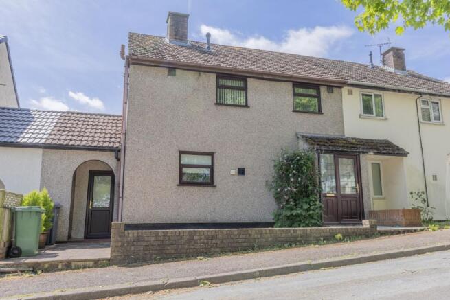 3 bed property, in Tynewydd Green, £200,000