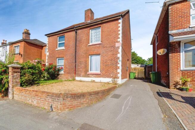 3 bed property, in Kent Road, £250,000