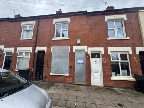 2 bed property, in 31 Mount Road, £155,000