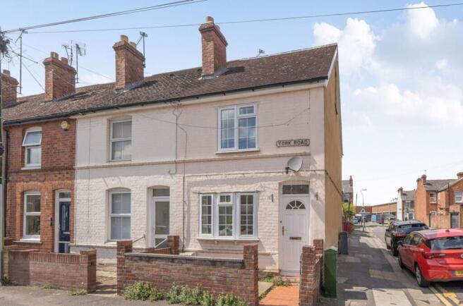 3 bed property, in York Road, £335,000