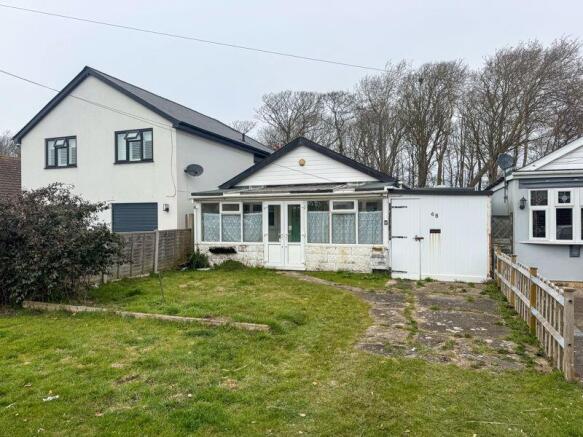 2 bed property, in Ancton Way, £230,000