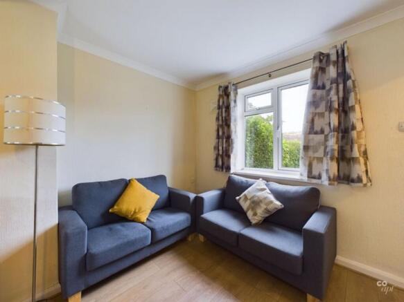 4 bed property, in Hillside, £400,000