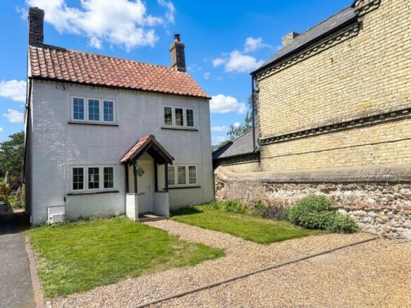 3 bed property, in Oxford Street, £335,000