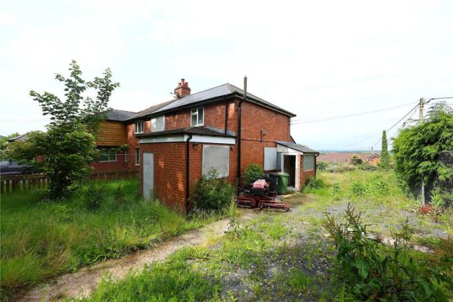3 bed property, in Sufton Lane, £120,000