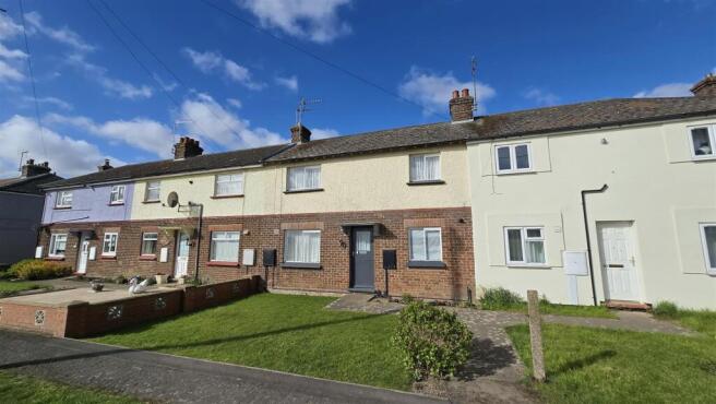 3 bed property, in Seagate Road, £170,000