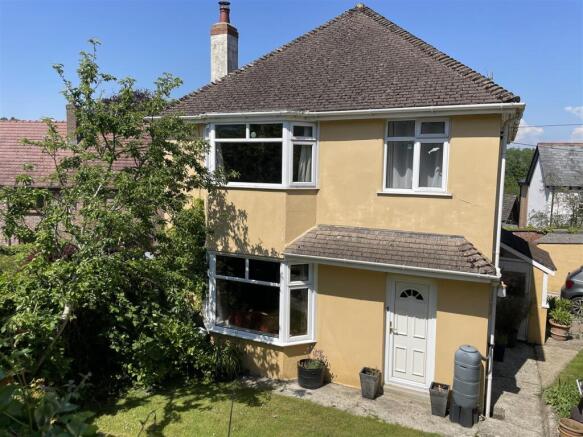 3 bed property, in Crogg Lane, £425,000