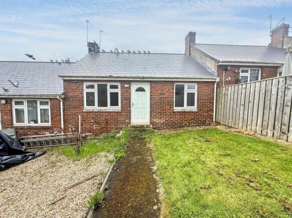 2 bed property, in Engels Terrace, £55,000