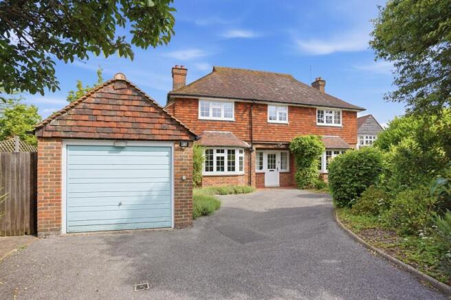 4 bed property, in Cross Road, £1,100,000