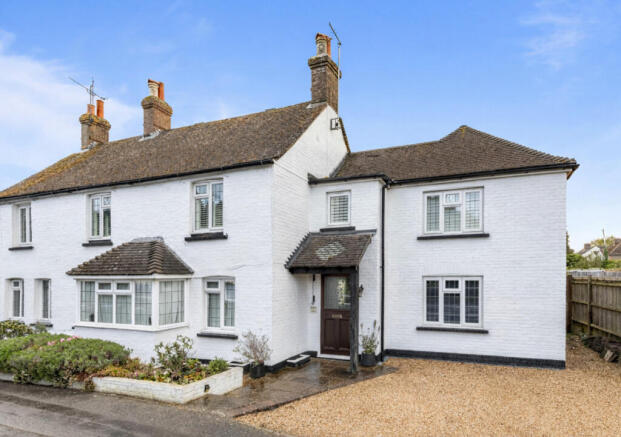 4 bed property, in Crawley Road, £600,000