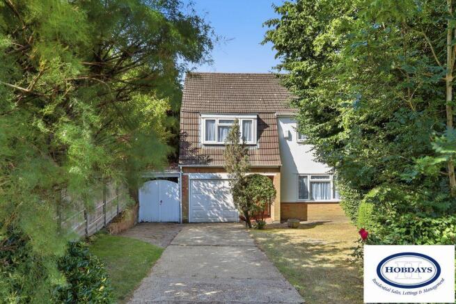 4 bed property, in Westwood Close, £879,950