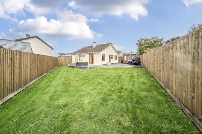3 bed property, in Chequetts Close, £375,000
