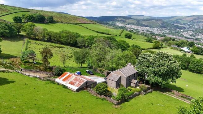 3 bed property, in Carncelyn & Penygraig Farm, £1,400,000