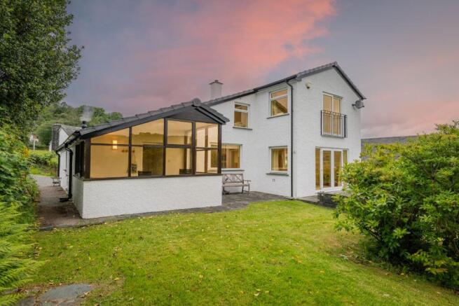 3 bed property, in Parkside, £775,000