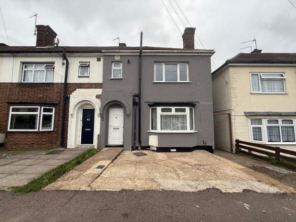 3 bed property, in Harefield Road, £325,000