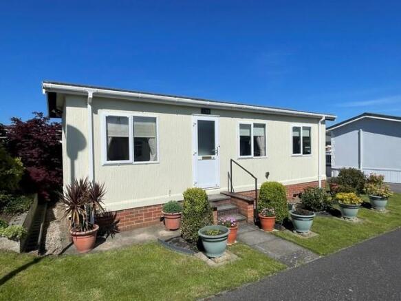 1 bed property, in Old Mill Lane, £69,950
