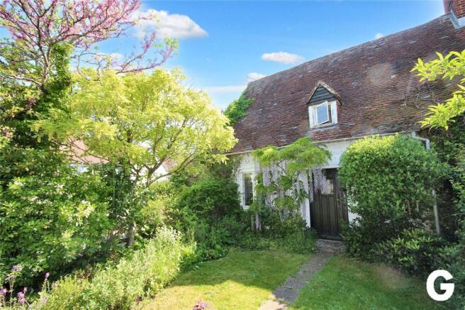 2 bed property, in Southampton Road, £325,000