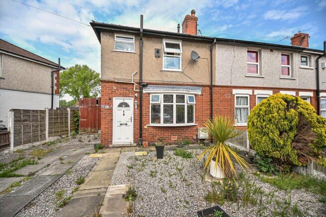 3 bed property, in Laurel Grove, £160,000