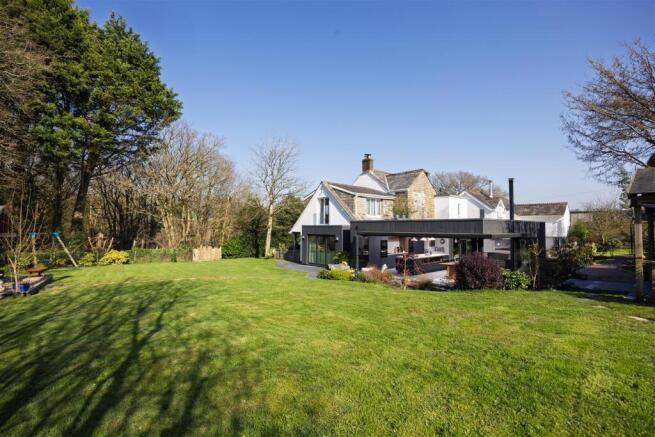 6 bed property, in Nanstallon, £1,350,000