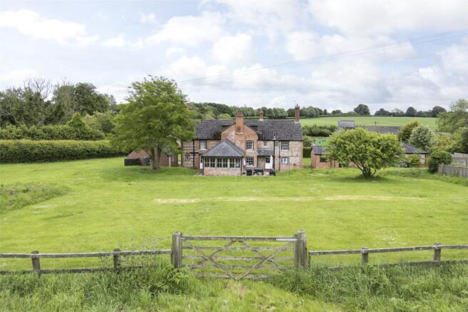5 bed property, in Egbury, £2,000,000