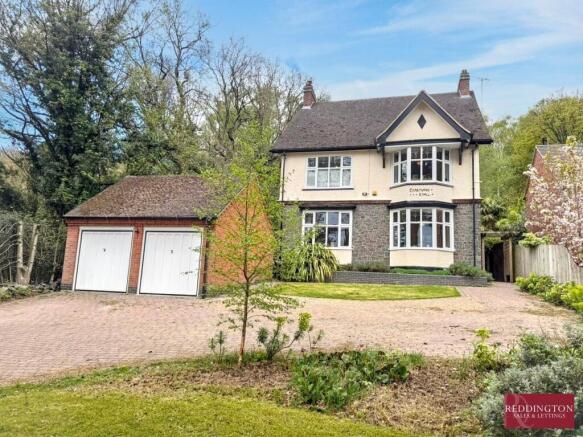 4 bed property, in Leicester Road, £695,000