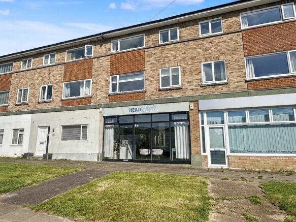 3 bed property, in Saltdean Vale, £450,000