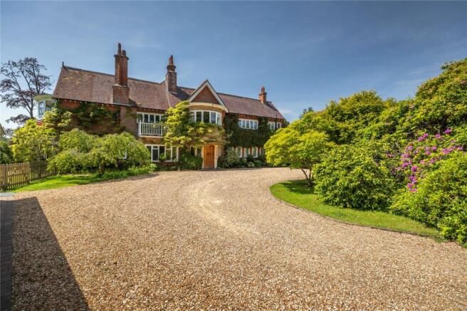 5 bed property, in Sandy Down, £1,895,000