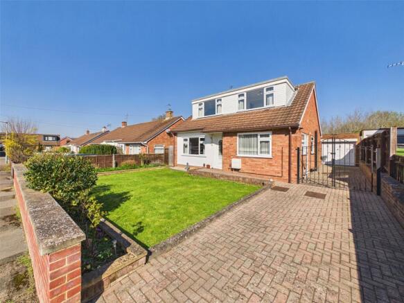 3 bed property, in Wessex Drive, £375,000