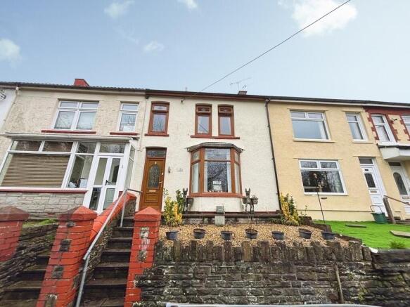 3 bed property, in Chapel Street, £170,000