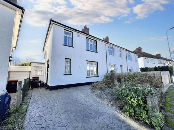 3 bed property, in Allt-Yr-Yn View, £265,000