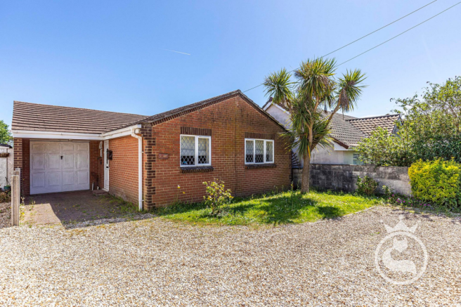 2 bed property, in Waterloo Road, £290,000