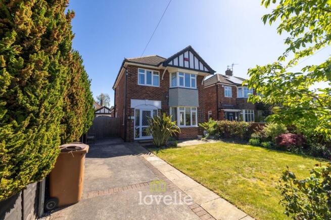 3 bed property, in Eastwood Avenue, £230,000