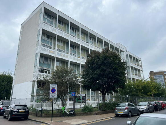 2 bed property, in Barnardo Street, £325,000