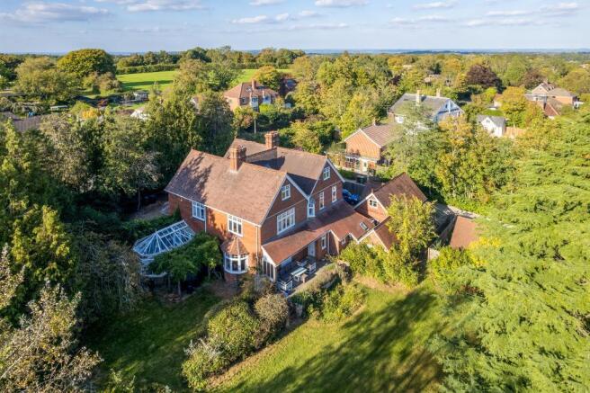 8 bed property, in Hartley Road, £1,395,000