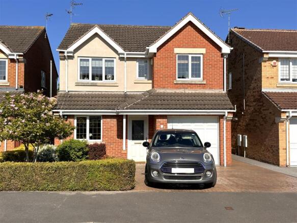 4 bed property, in Saucemere Drive, £375,000