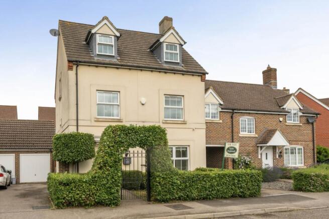 4 bed property, in Peacock Road, £475,000