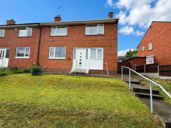 3 bed property, in Becket Crescent, £130,000