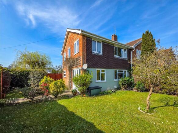 3 bed property, in Clive Road, £399,950