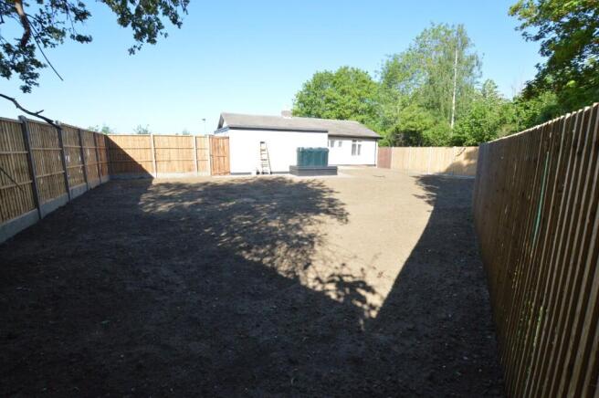 4 bed property, in Park Crescent, £500,000